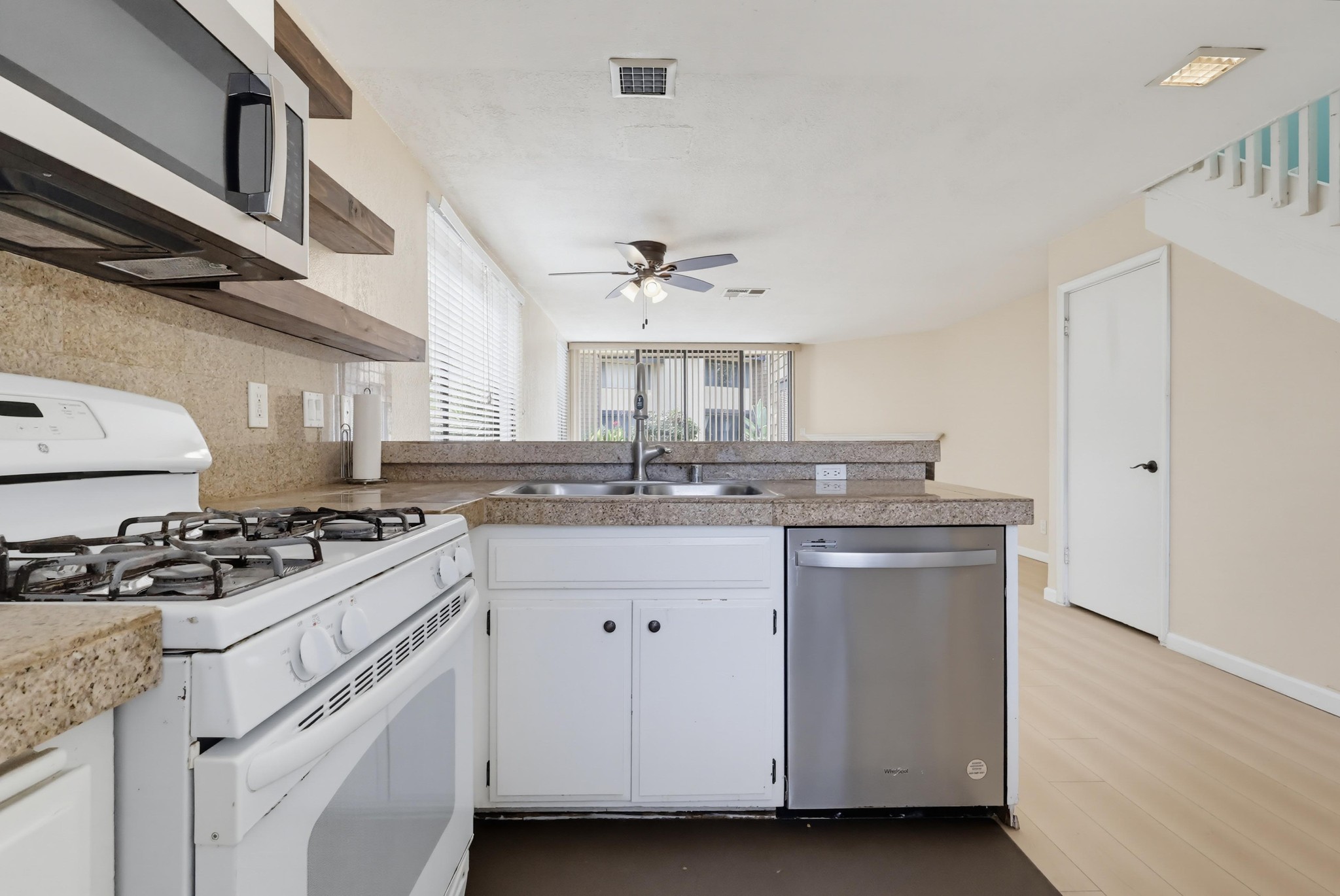 Virtual tour photo 10 of 63 for 12750 Centralia St Unit 130