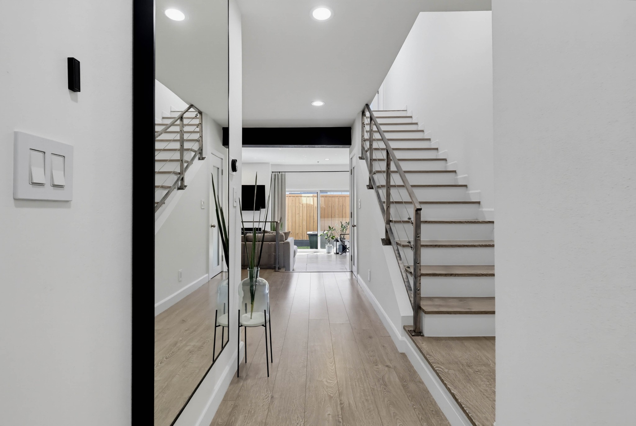 Virtual tour photo 7 of 75 for 12752 Moorpark St