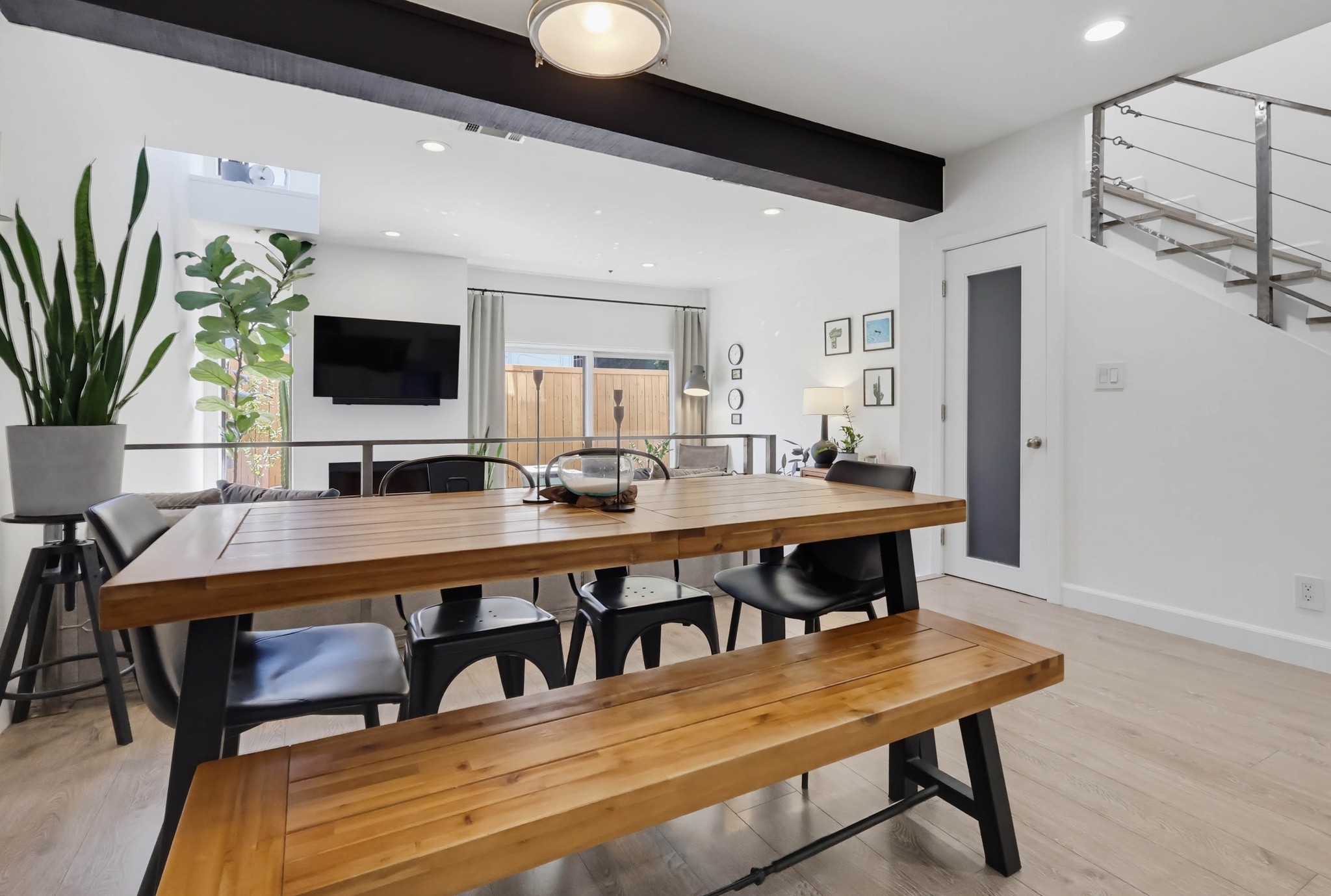 Virtual tour photo 11 of 75 for 12752 Moorpark St