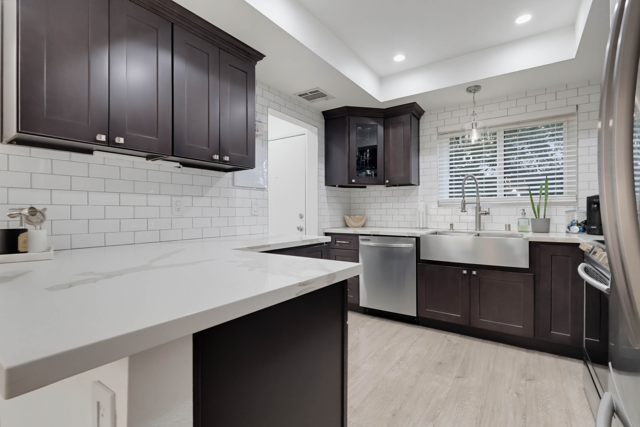 Virtual tour photo 20 of 75 for 12752 Moorpark St