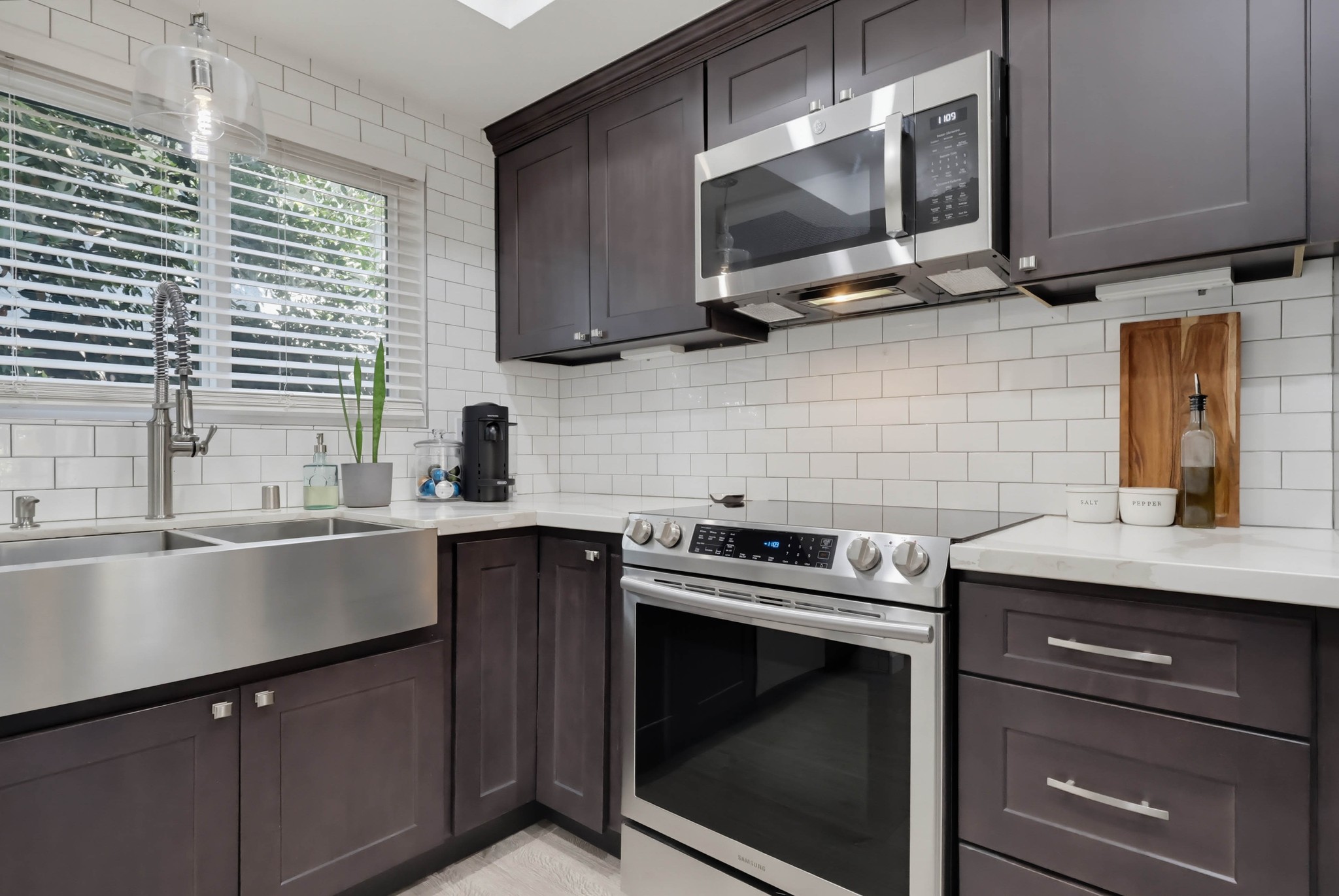 Virtual tour photo 22 of 75 for 12752 Moorpark St