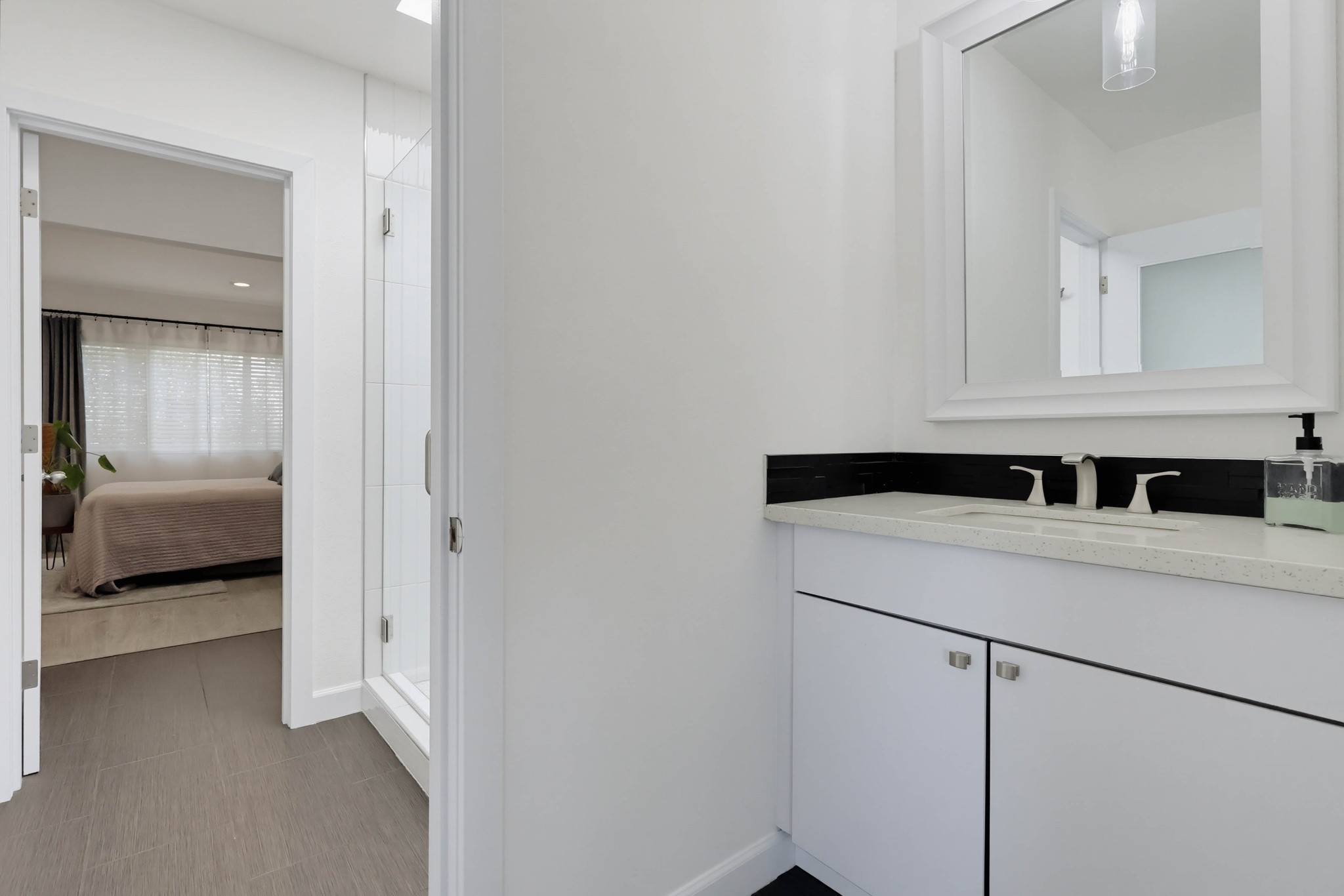 Virtual tour photo 51 of 75 for 12752 Moorpark St