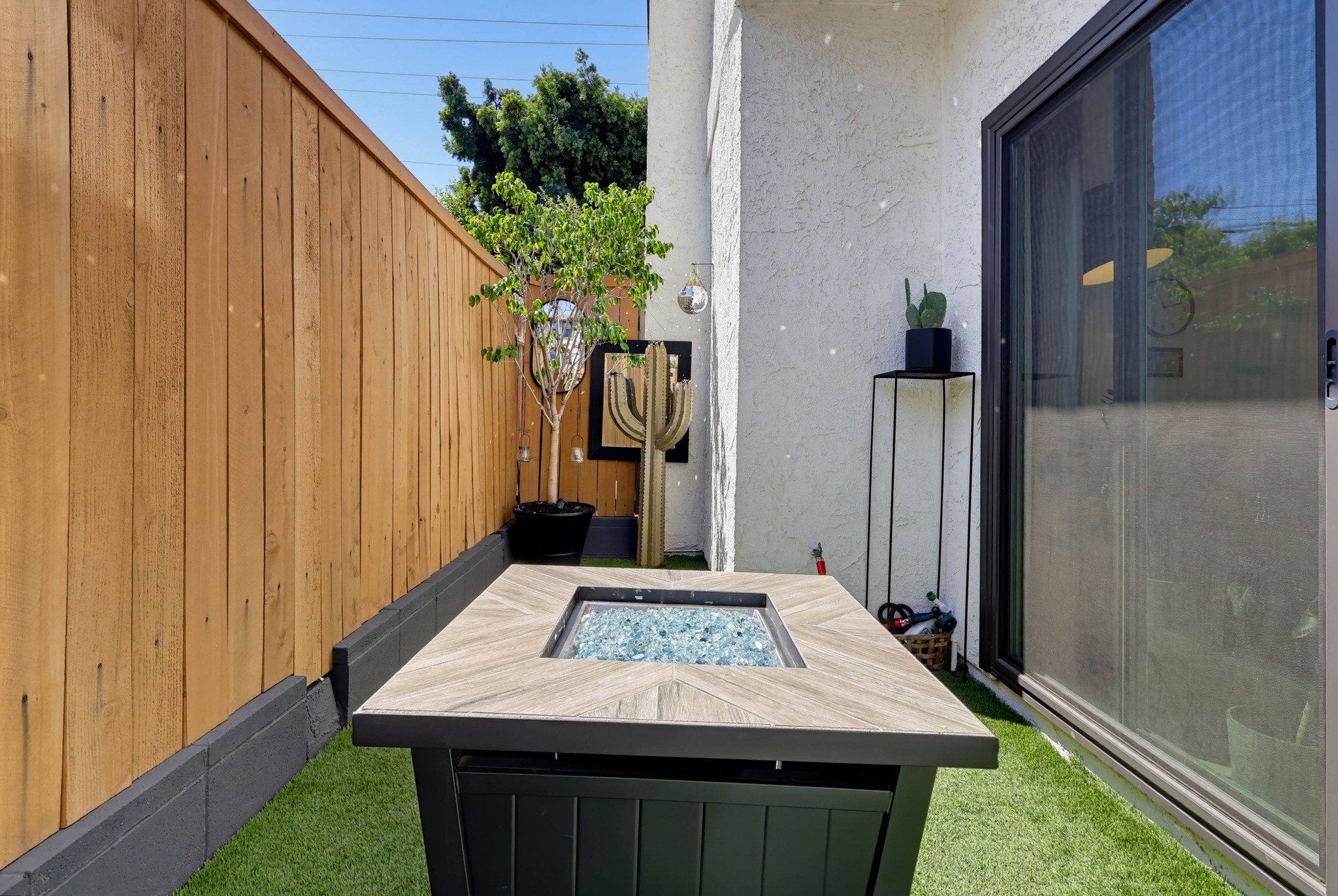 Virtual tour photo 64 of 75 for 12752 Moorpark St
