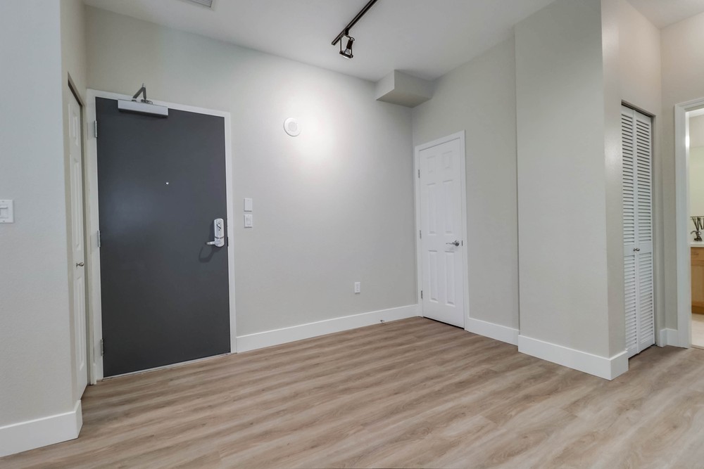 Virtual tour photo 5 of 35 for 1277 Kettner Blvd