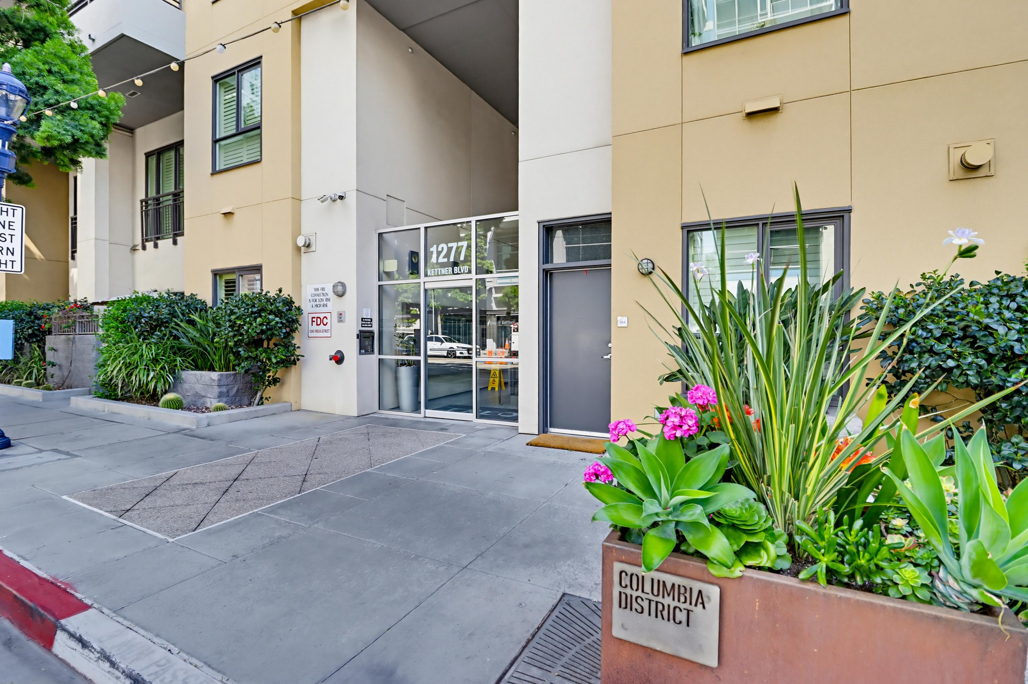 Virtual tour photo 4 of 52 for 1277 Kettner Blvd UNIT 505