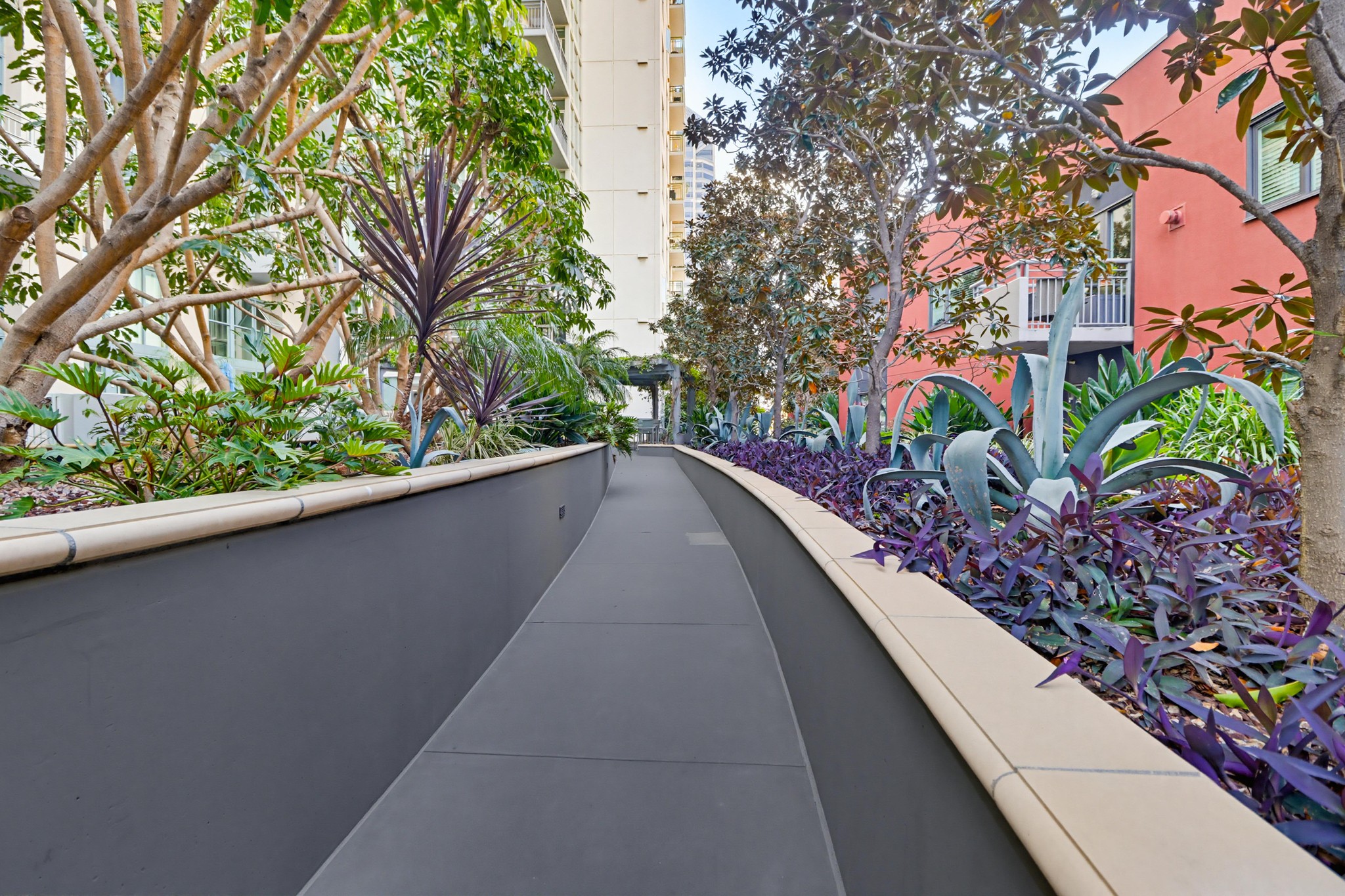 Virtual tour photo 6 of 52 for 1277 Kettner Blvd UNIT 505