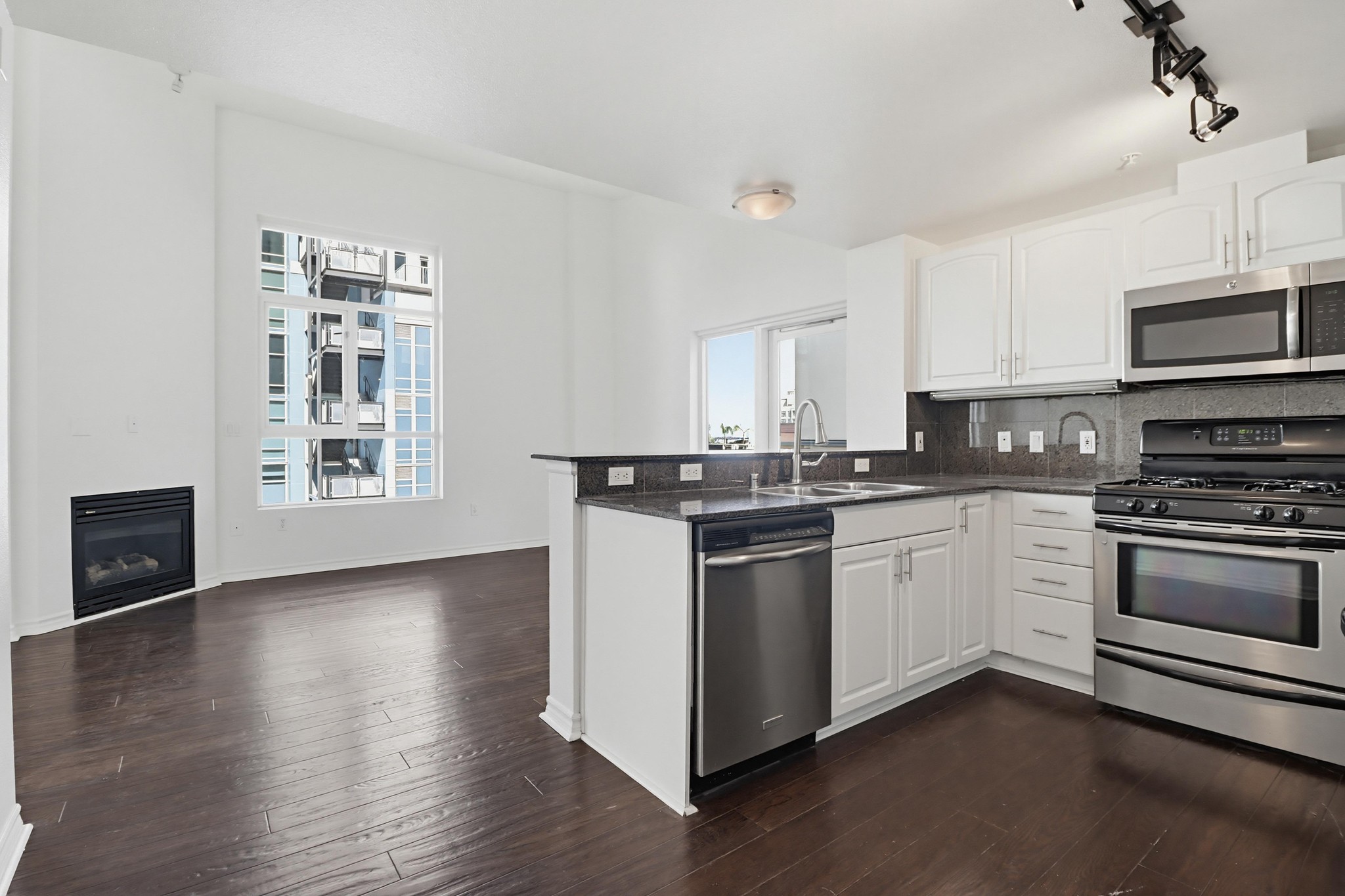 Virtual tour photo 9 of 52 for 1277 Kettner Blvd UNIT 505