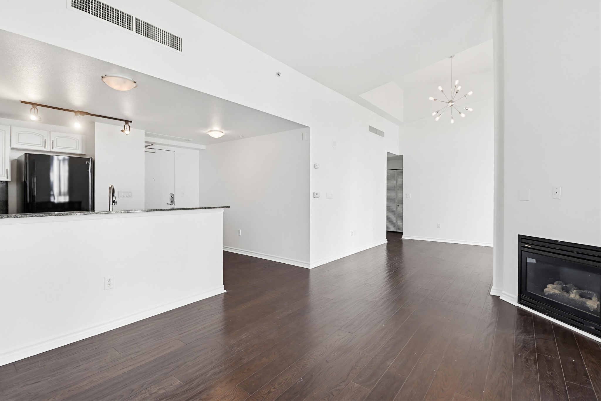 Virtual tour photo 15 of 52 for 1277 Kettner Blvd UNIT 505