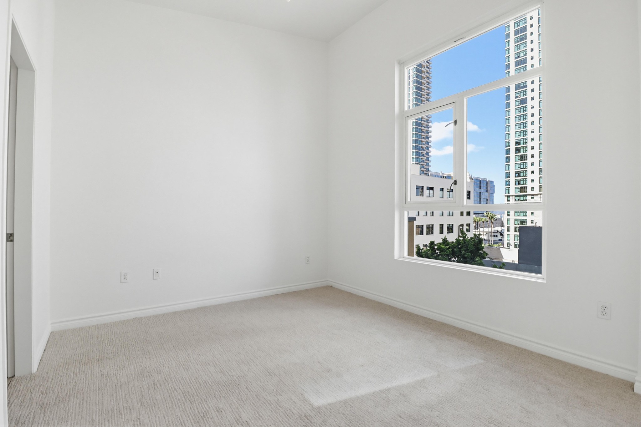 Virtual tour photo 34 of 52 for 1277 Kettner Blvd UNIT 505