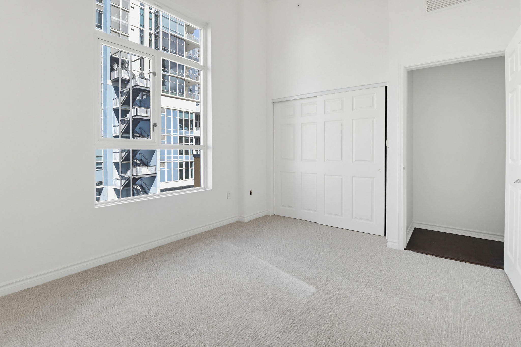 Virtual tour photo 35 of 52 for 1277 Kettner Blvd UNIT 505