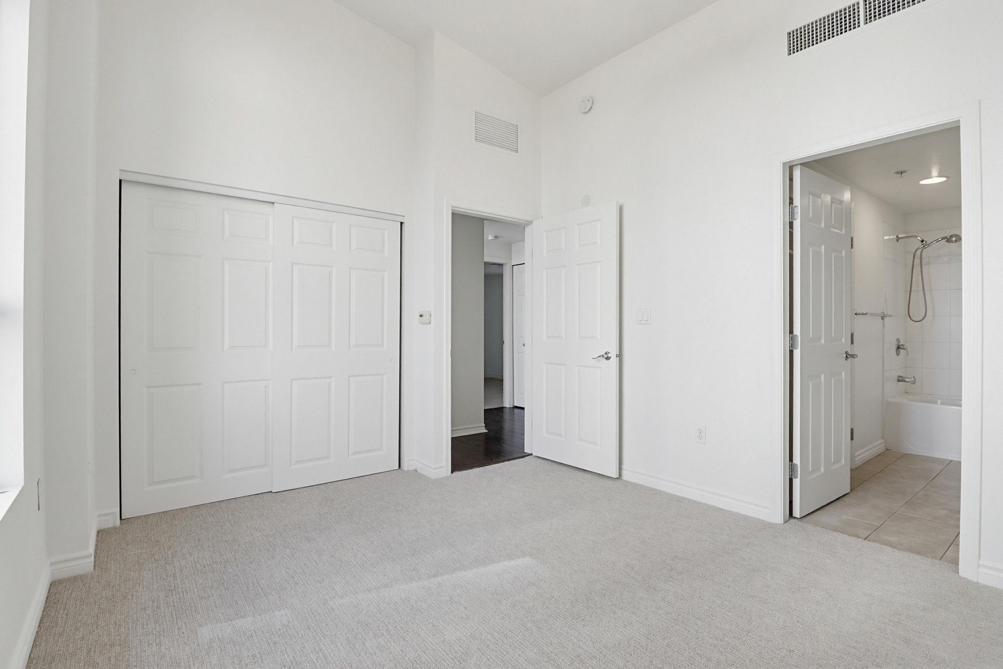 Virtual tour photo 36 of 52 for 1277 Kettner Blvd UNIT 505