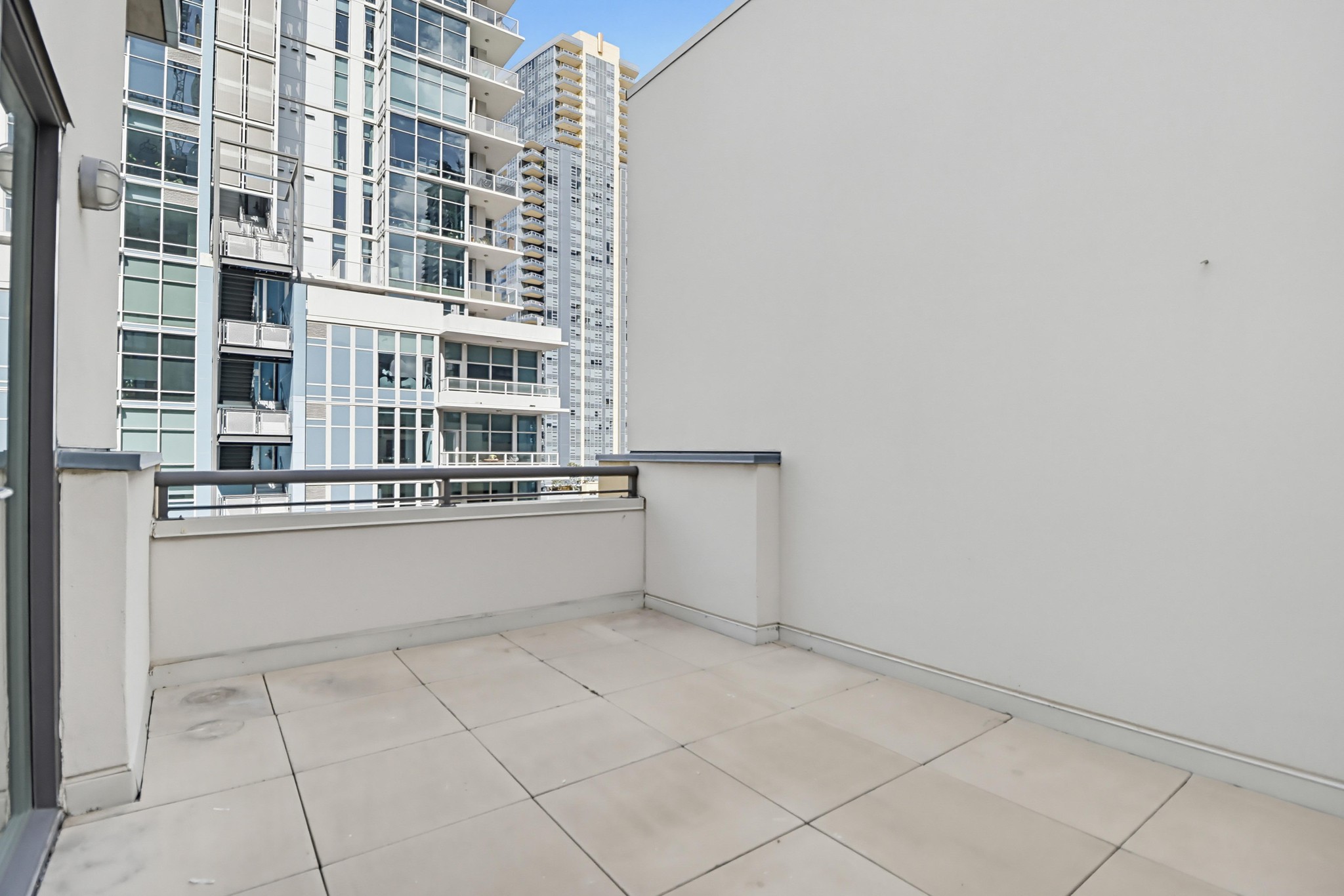 Virtual tour photo 41 of 52 for 1277 Kettner Blvd UNIT 505