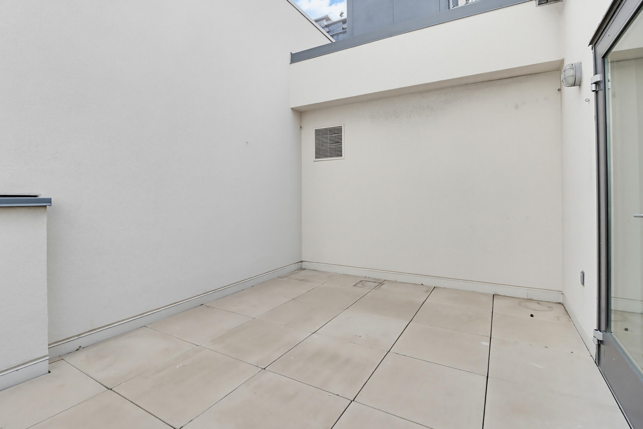 Virtual tour photo 42 of 52 for 1277 Kettner Blvd UNIT 505