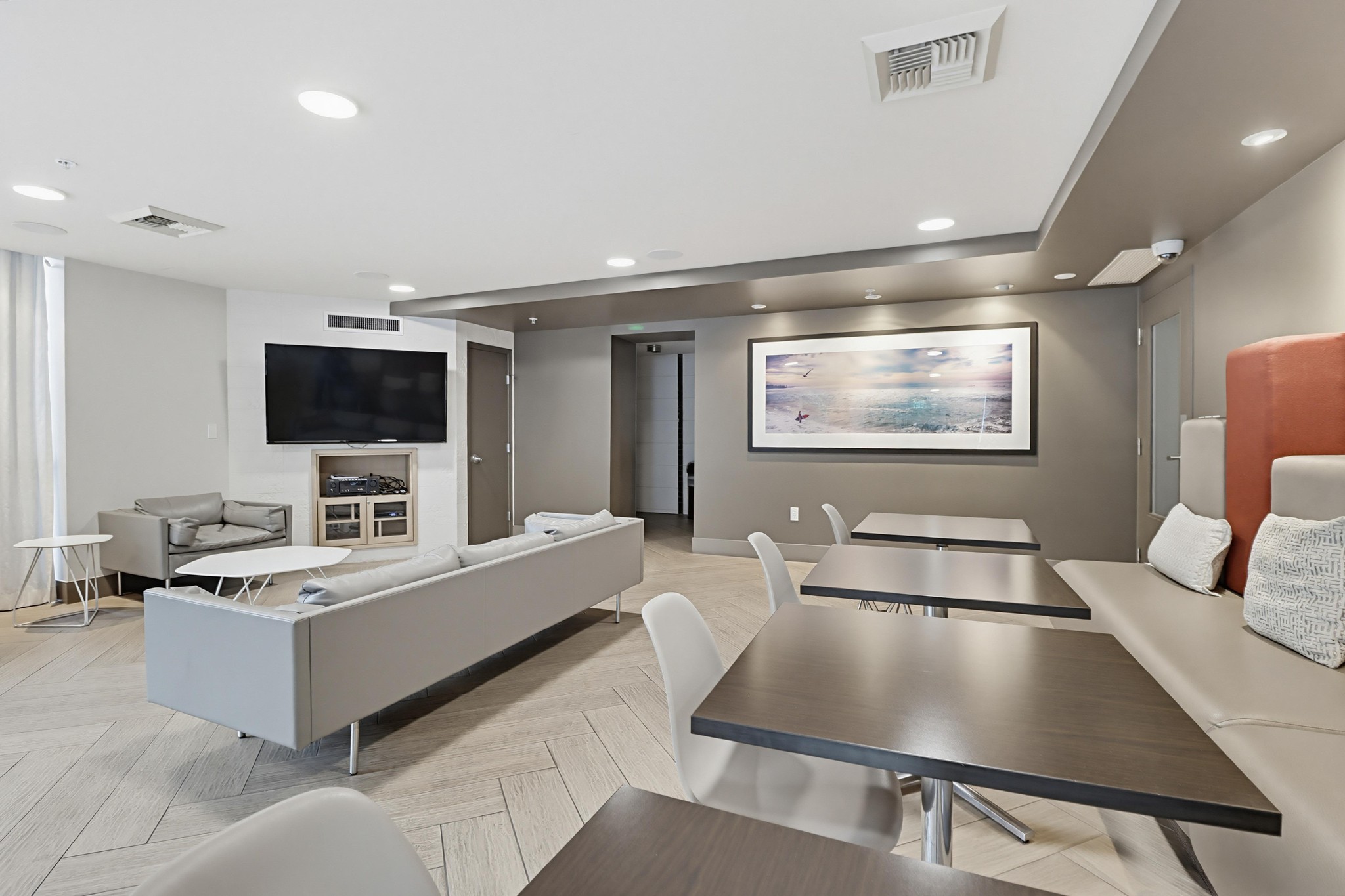 Virtual tour photo 47 of 52 for 1277 Kettner Blvd UNIT 505