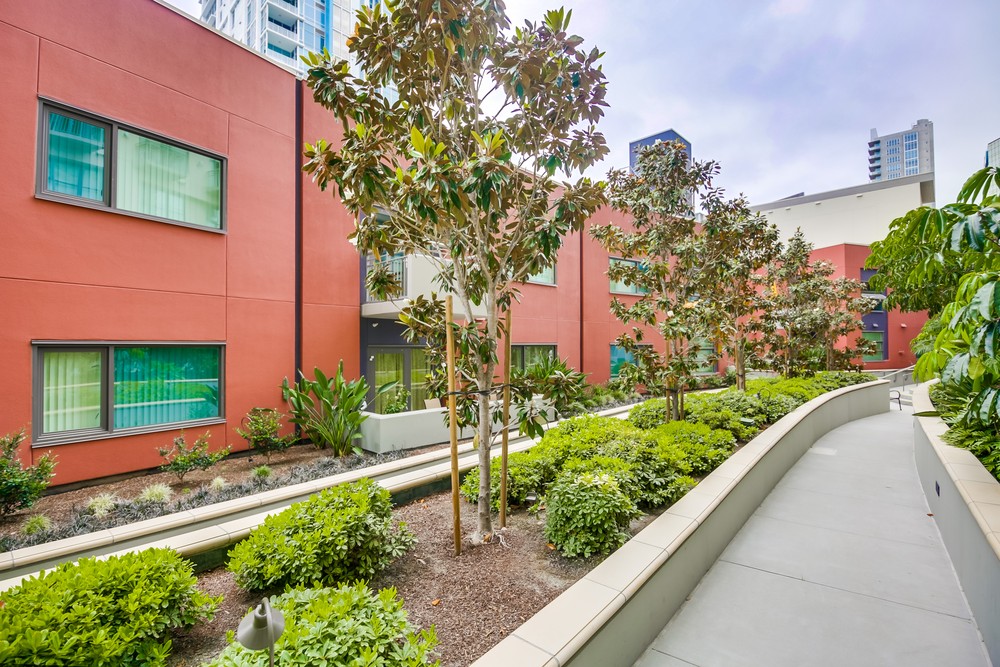 Virtual tour photo 27 of 33 for 1277 Kettner Blvd