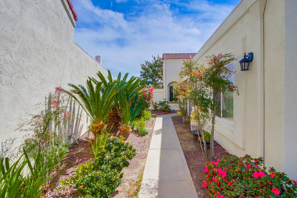 Virtual tour photo 4 of 46 for 12787 Corte Cierna