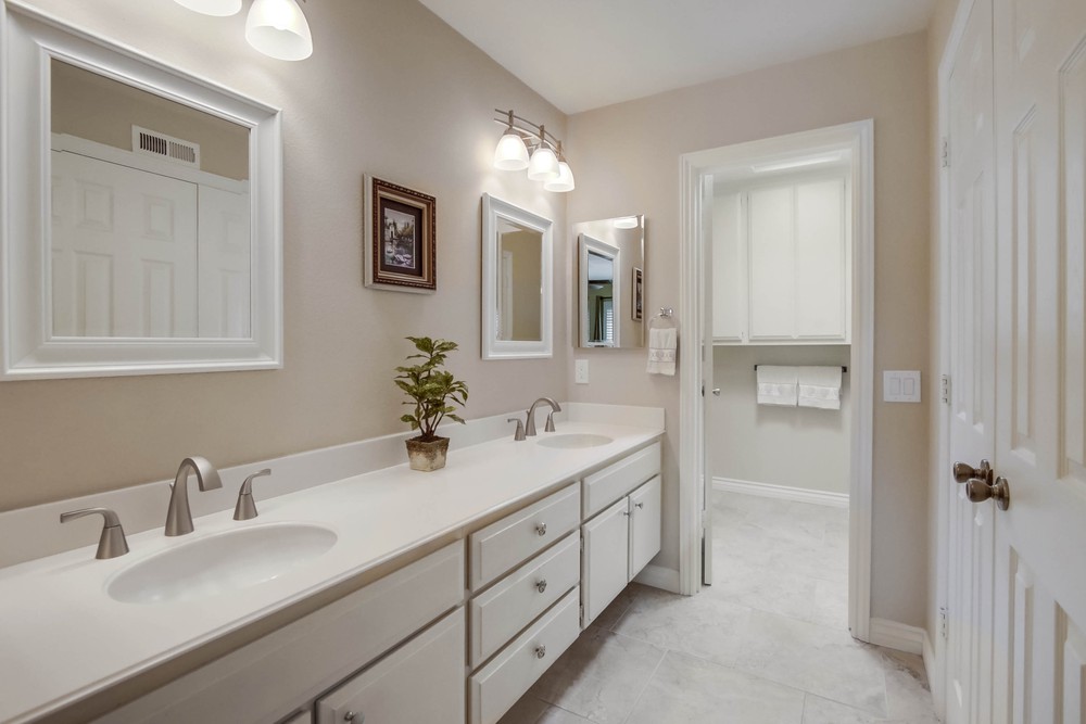 Virtual tour photo 25 of 46 for 12787 Corte Cierna