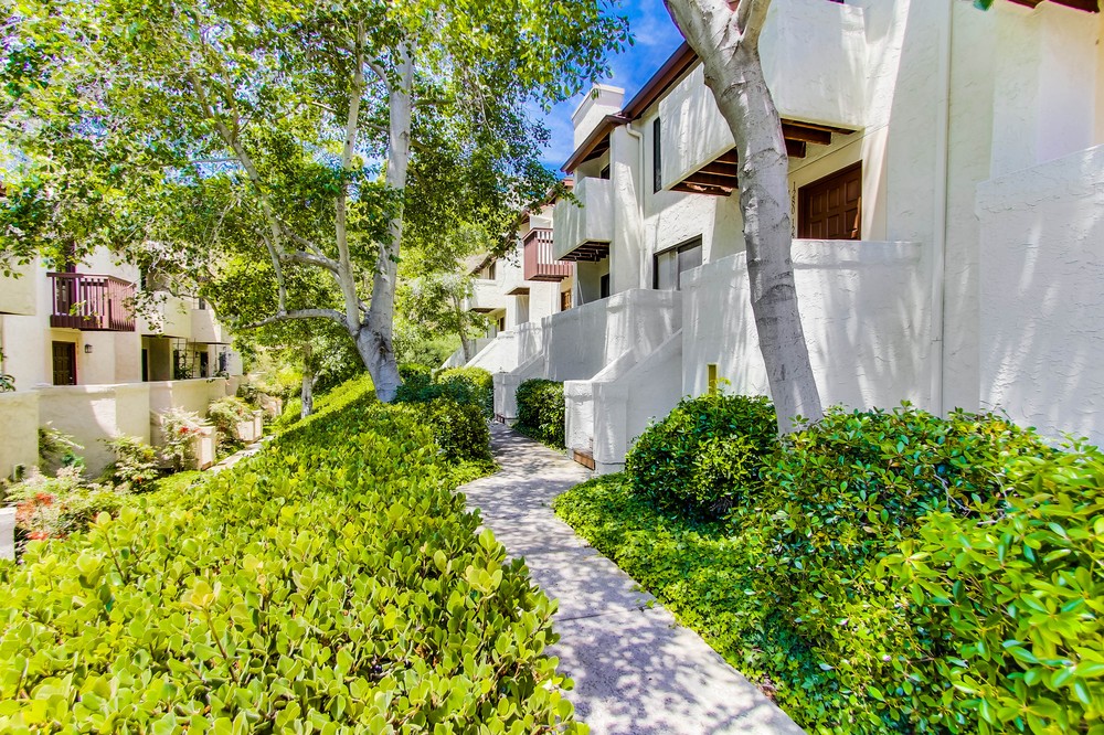 Virtual tour photo 3 of 28 for 1280 River Vista Row #121
