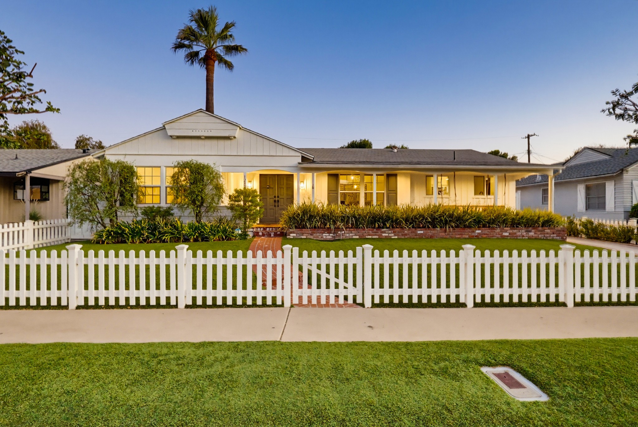 Virtual tour photo 1 of 122 for 12822 Waddell St