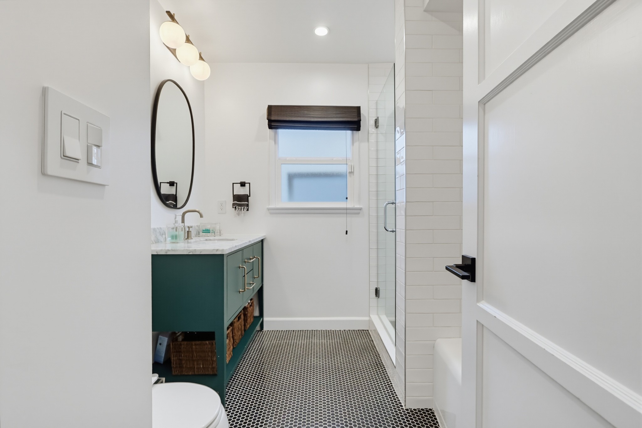 Virtual tour photo 31 of 122 for 12822 Waddell St
