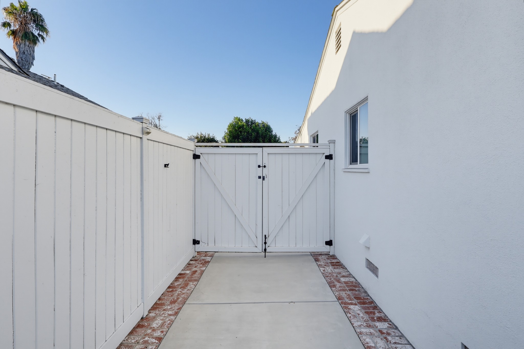 Virtual tour photo 98 of 122 for 12822 Waddell St