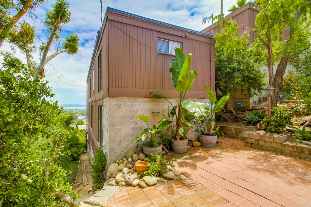 Virtual tour photo 5 of 54 for 1283 Van Nuys St