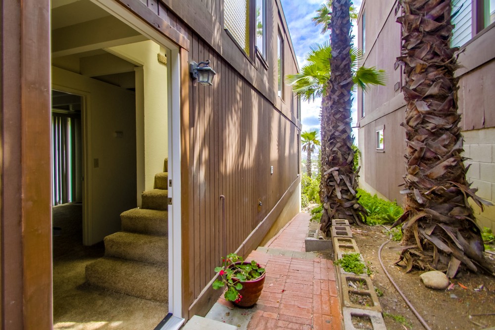 Virtual tour photo 8 of 54 for 1283 Van Nuys St
