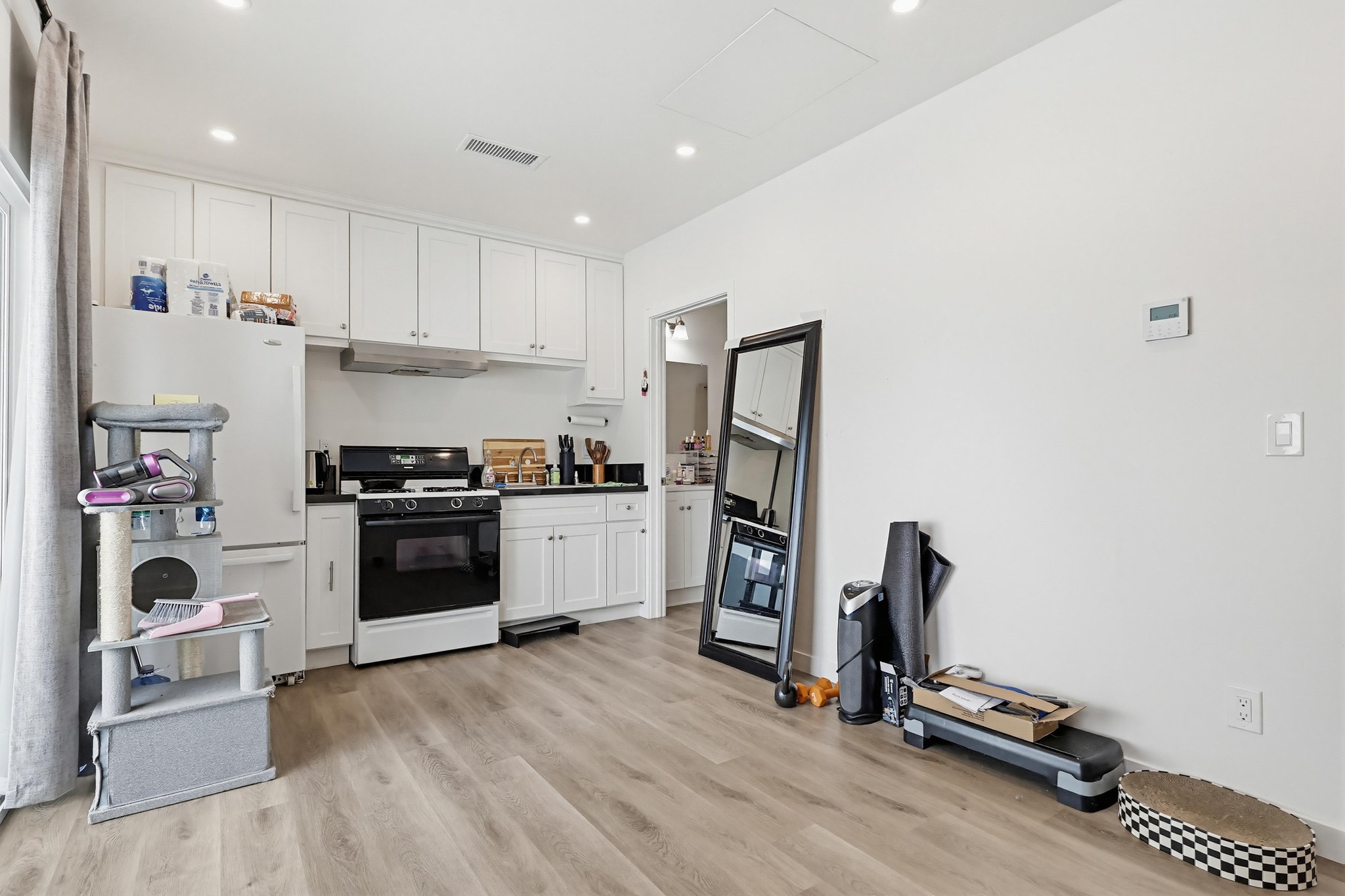 Virtual tour photo 73 of 83 for 12836 Waddell St