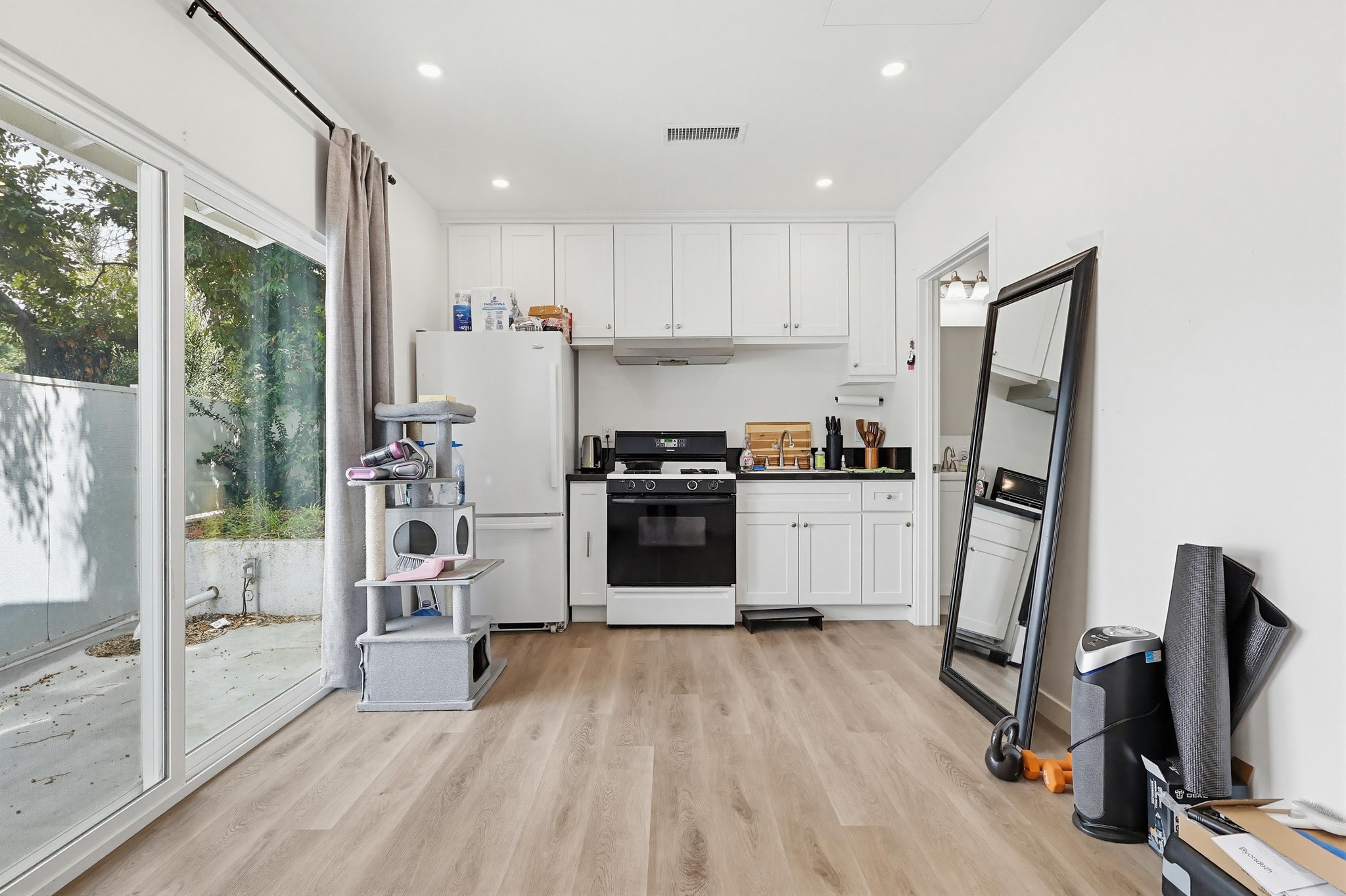 Virtual tour photo 74 of 83 for 12836 Waddell St