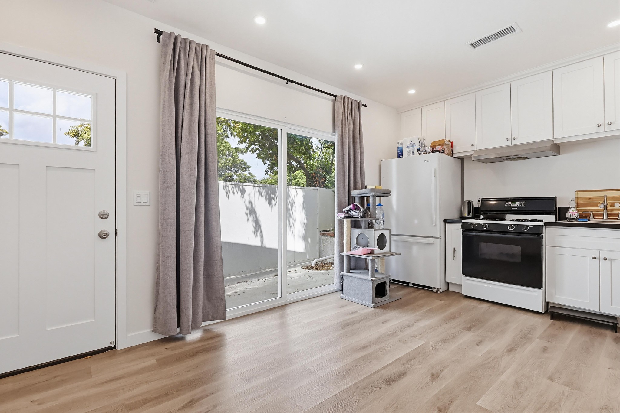 Virtual tour photo 75 of 83 for 12836 Waddell St