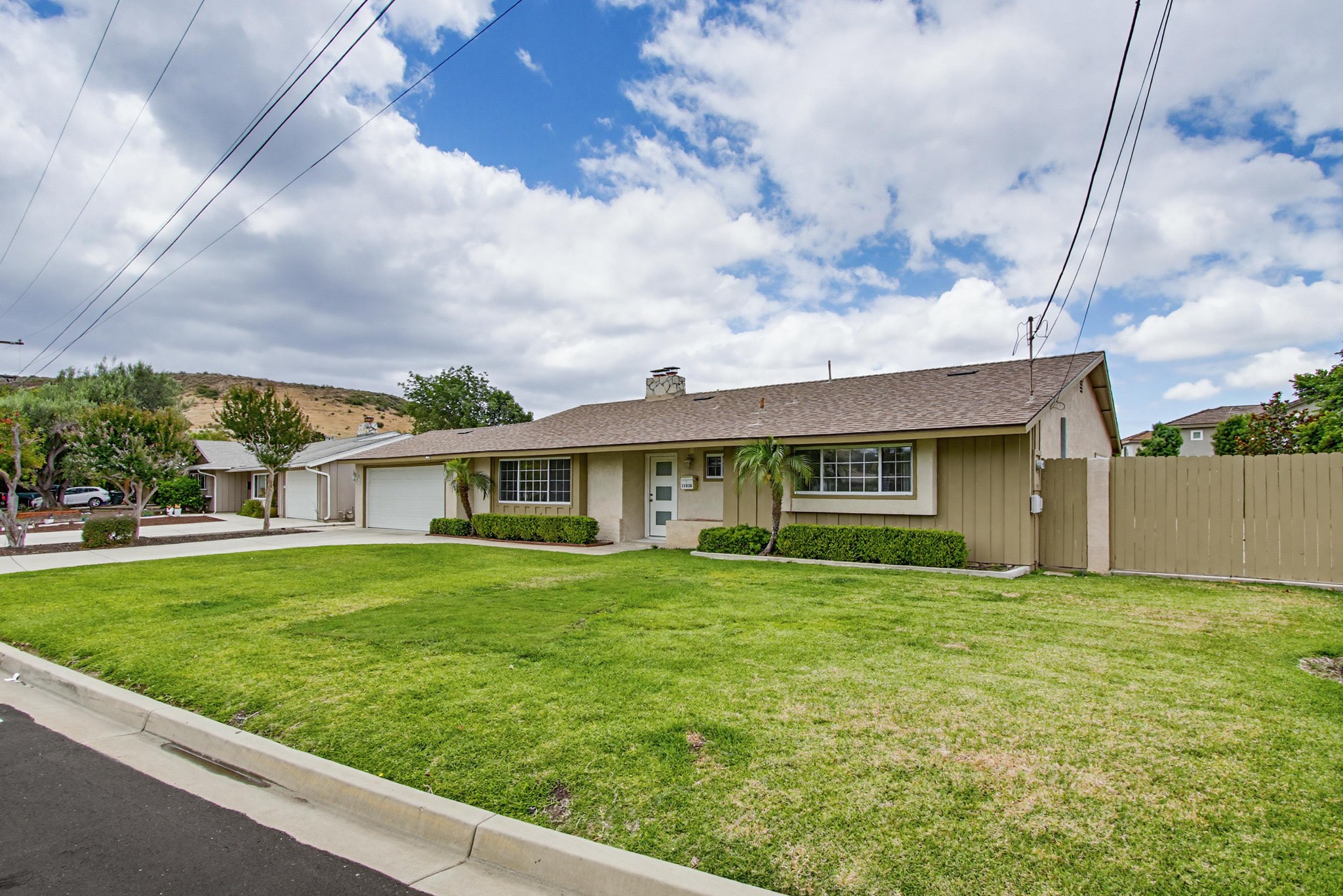 Virtual tour photo 4 of 49 for 12838 Montauk St