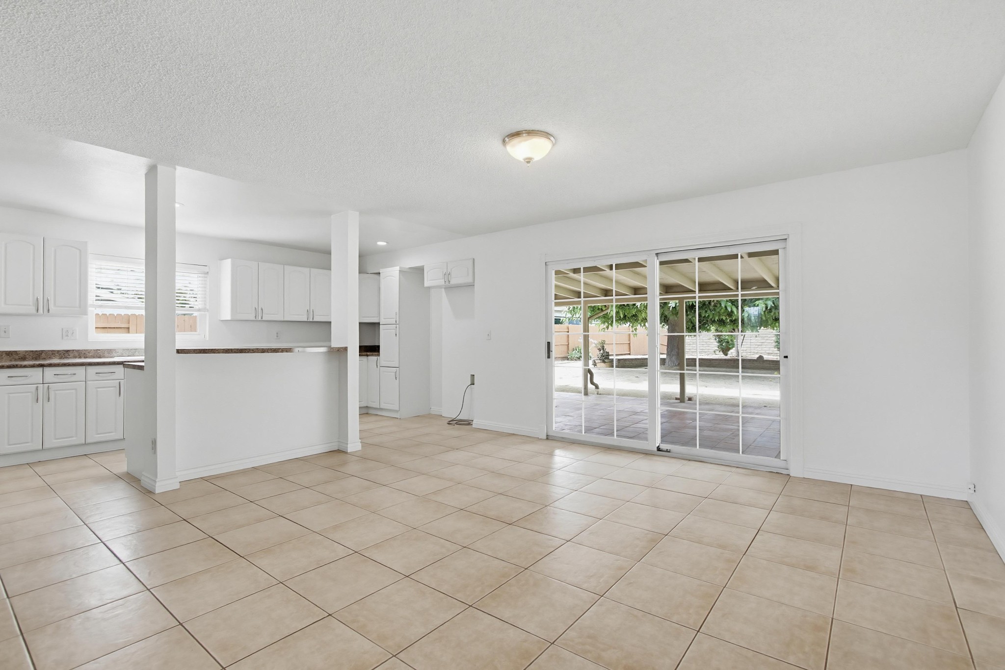 Virtual tour photo 10 of 49 for 12838 Montauk St