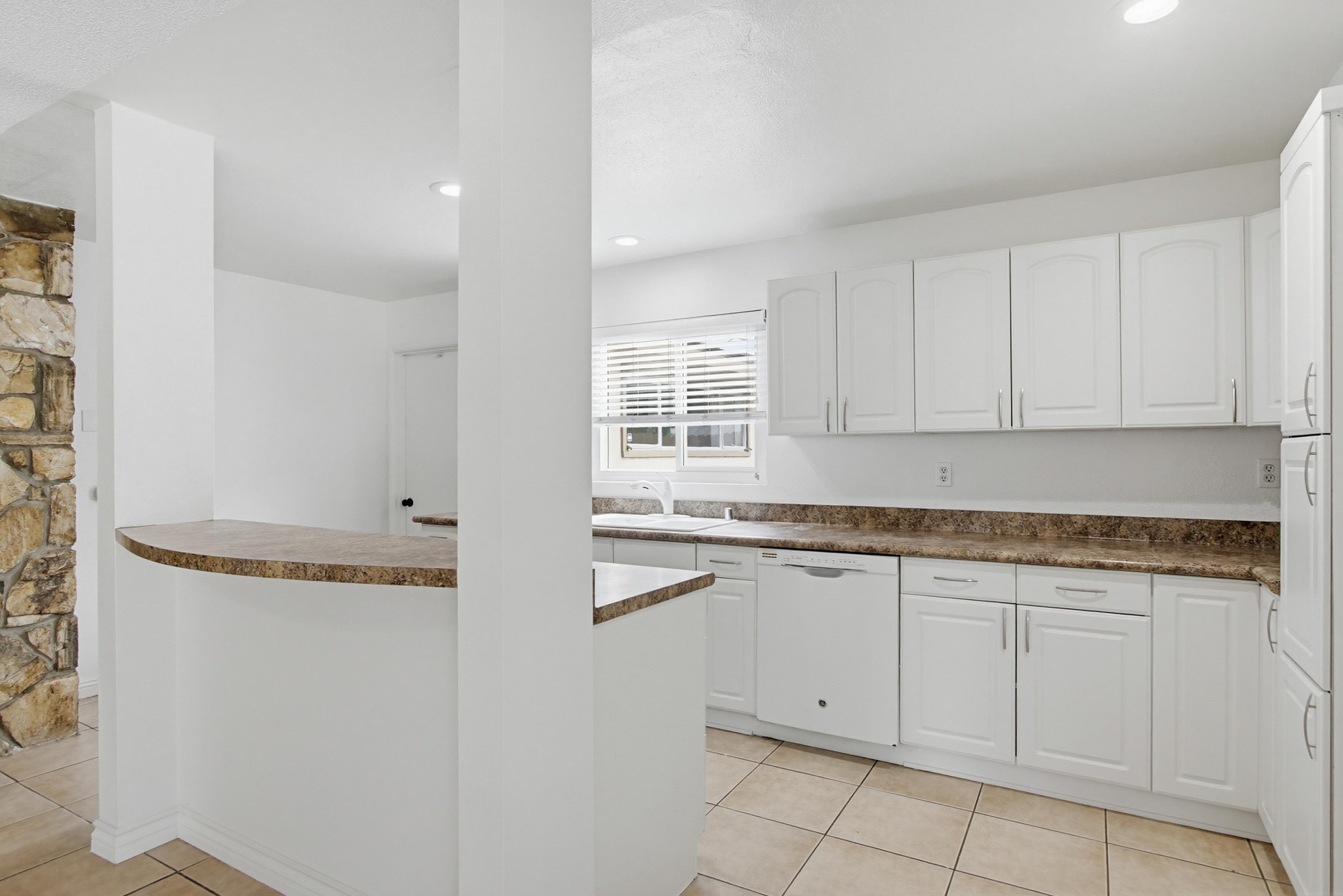 Virtual tour photo 17 of 49 for 12838 Montauk St