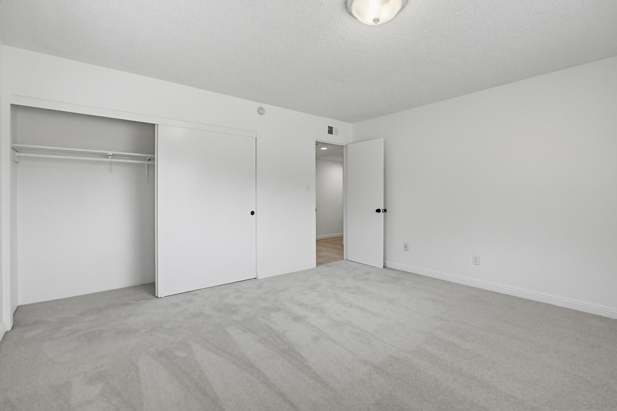 Virtual tour photo 30 of 49 for 12838 Montauk St