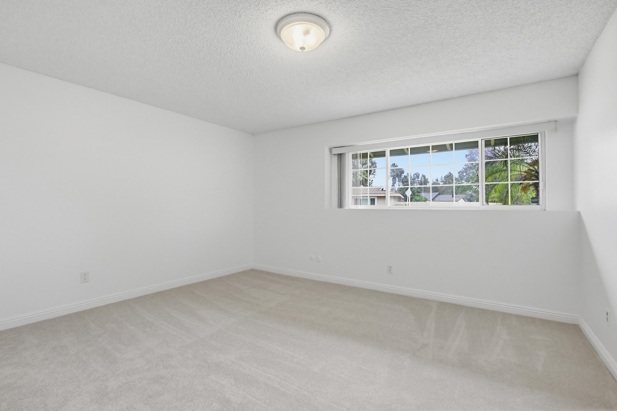 Virtual tour photo 31 of 49 for 12838 Montauk St