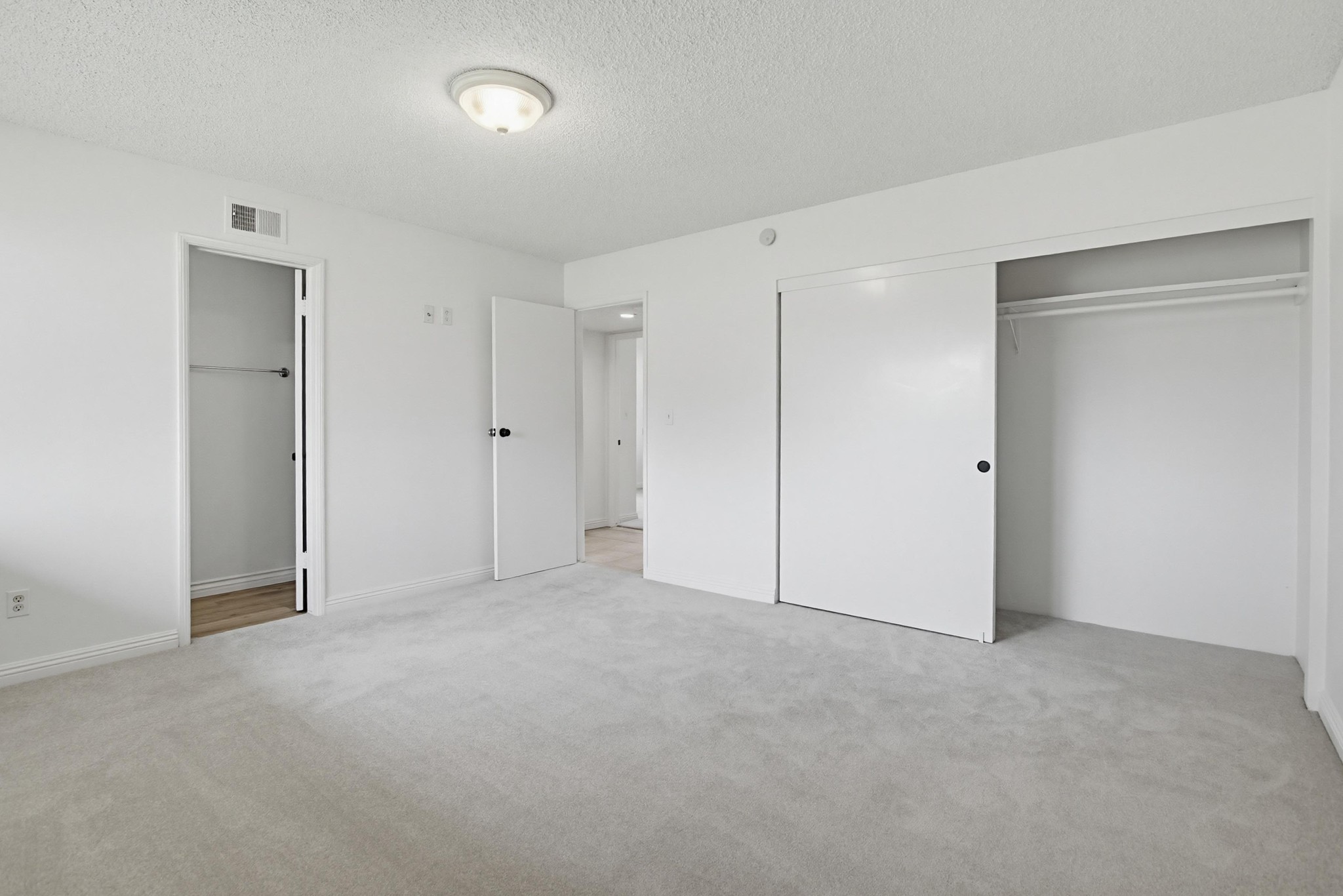 Virtual tour photo 35 of 49 for 12838 Montauk St