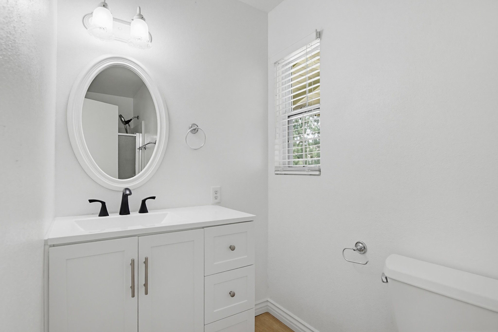 Virtual tour photo 36 of 49 for 12838 Montauk St