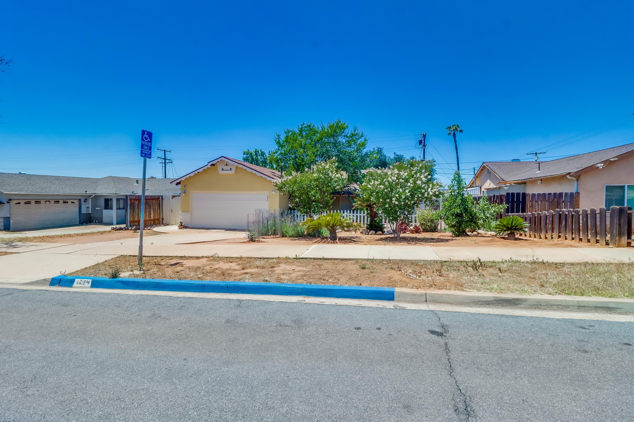 Virtual tour photo 1 of 49 for 1284 Tangerine St