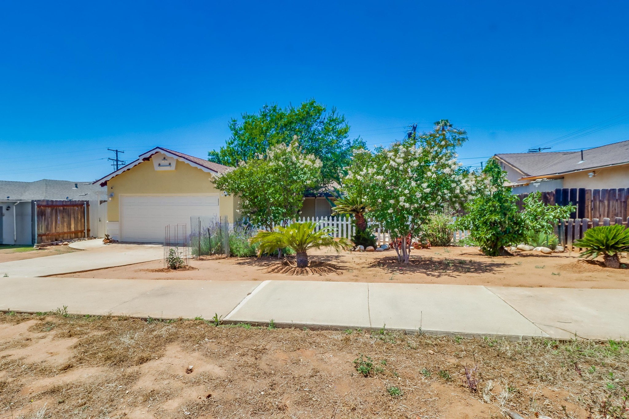 Virtual tour photo 3 of 49 for 1284 Tangerine St