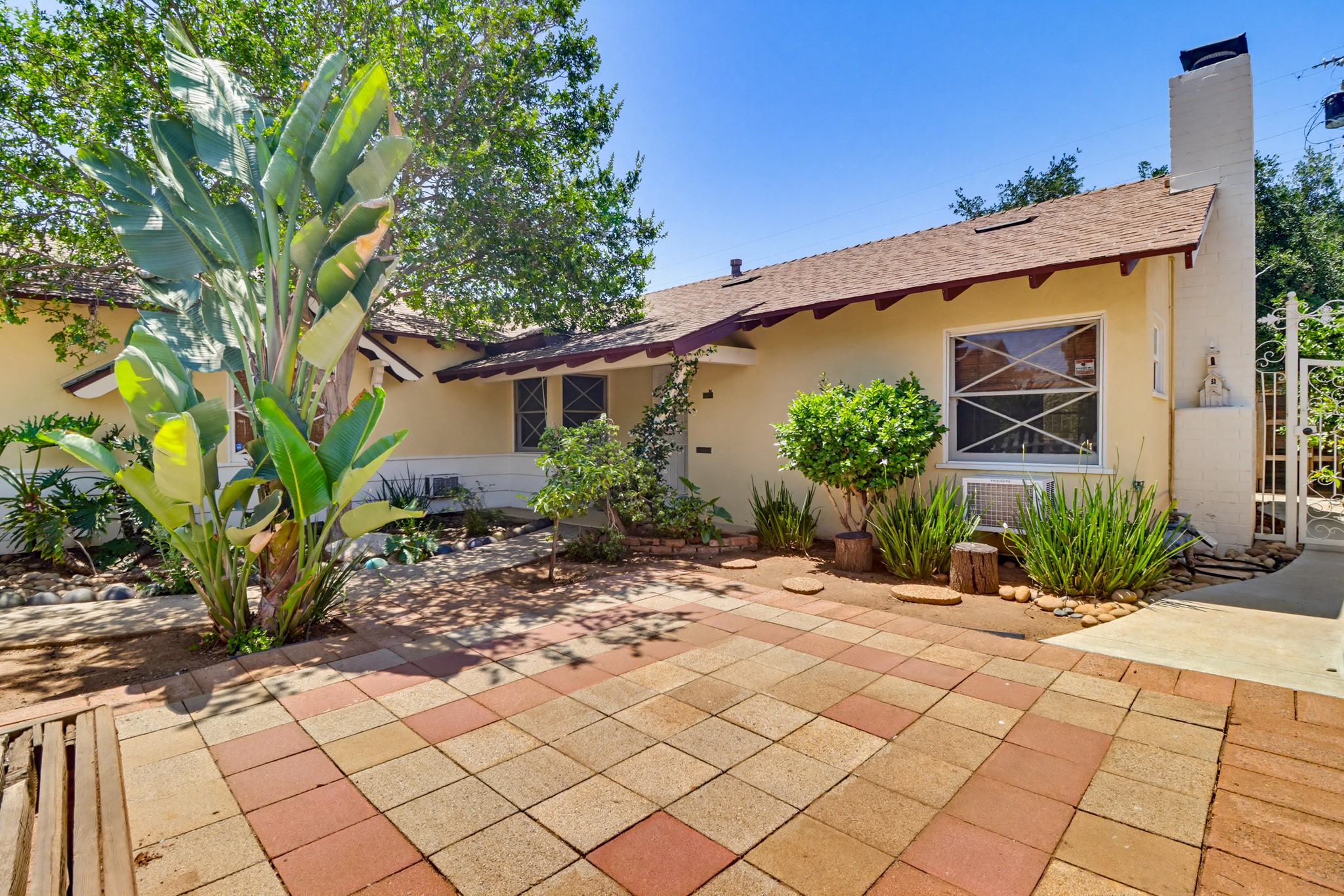Virtual tour photo 8 of 49 for 1284 Tangerine St