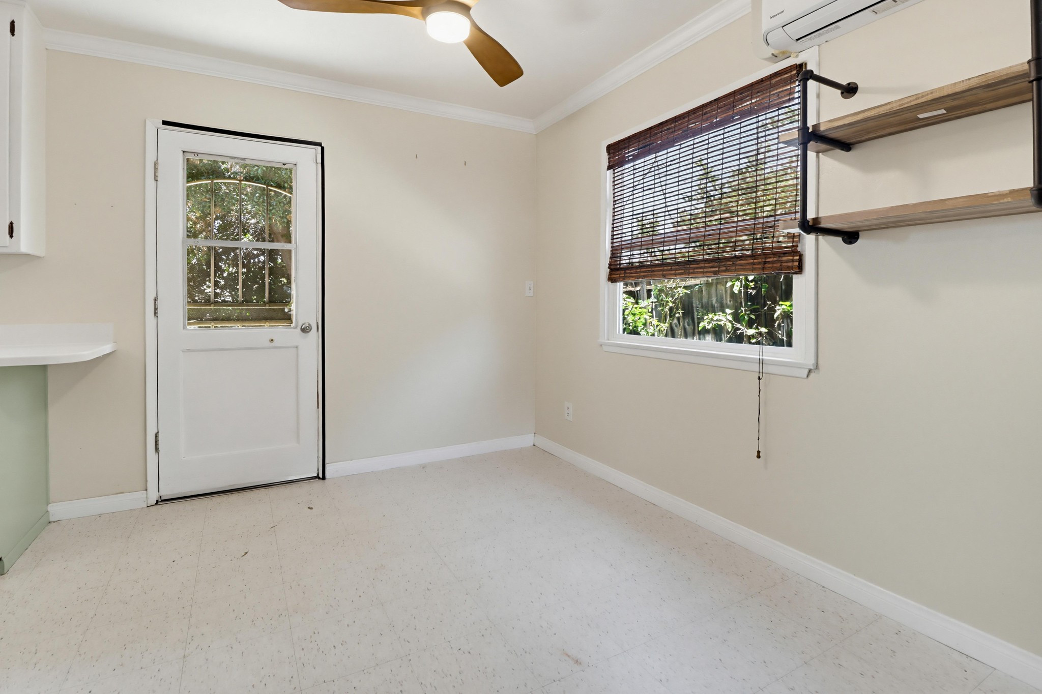 Virtual tour photo 14 of 49 for 1284 Tangerine St