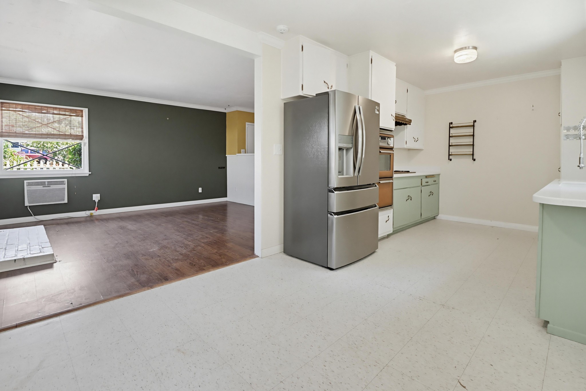 Virtual tour photo 15 of 49 for 1284 Tangerine St