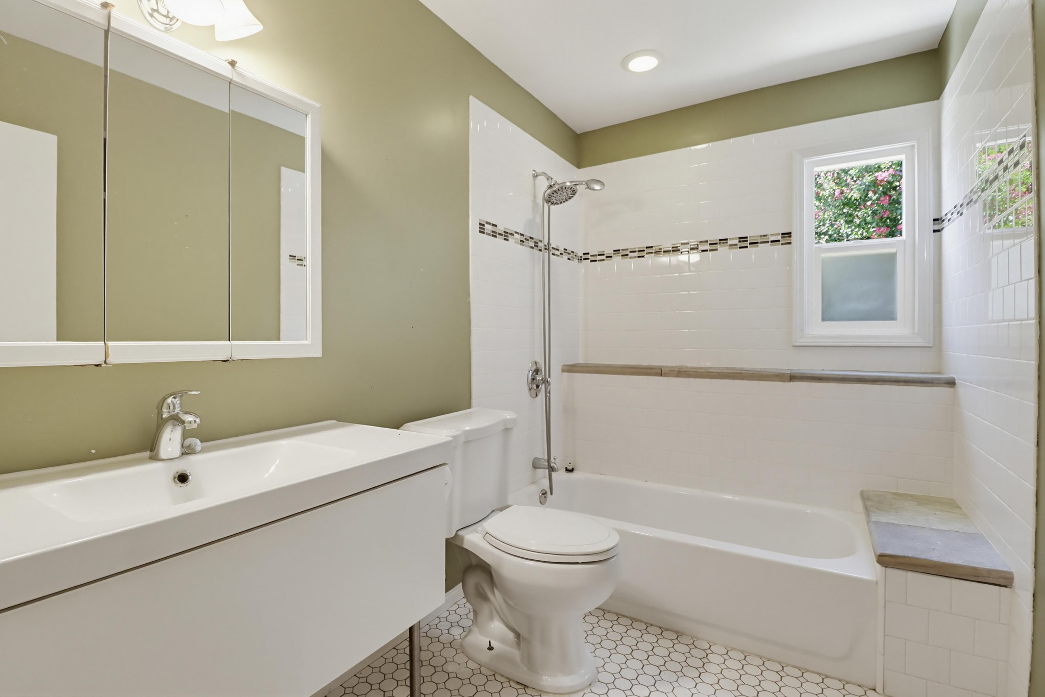 Virtual tour photo 19 of 49 for 1284 Tangerine St