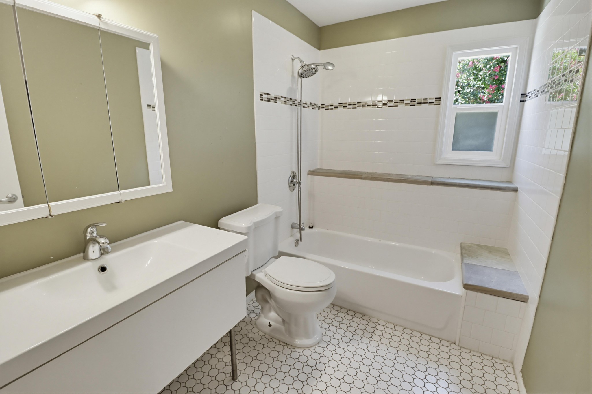 Virtual tour photo 20 of 49 for 1284 Tangerine St