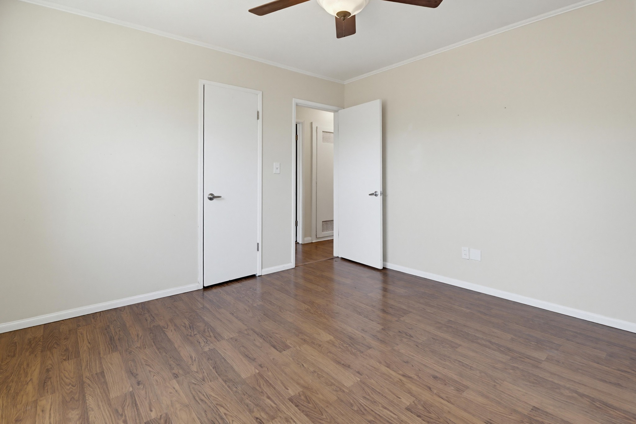 Virtual tour photo 26 of 49 for 1284 Tangerine St