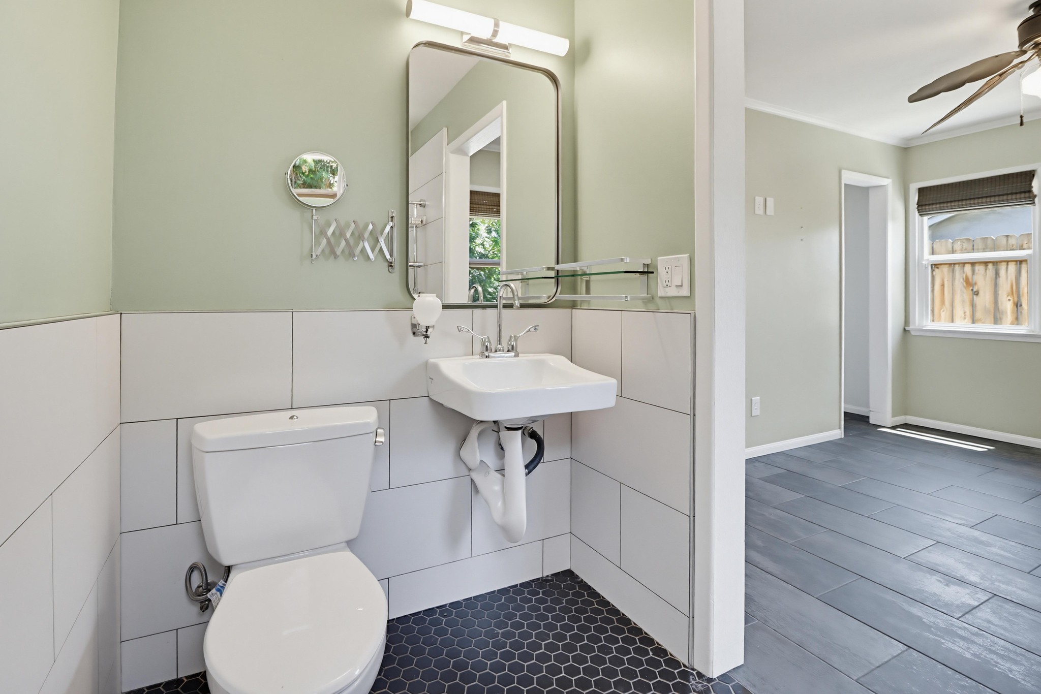 Virtual tour photo 31 of 49 for 1284 Tangerine St