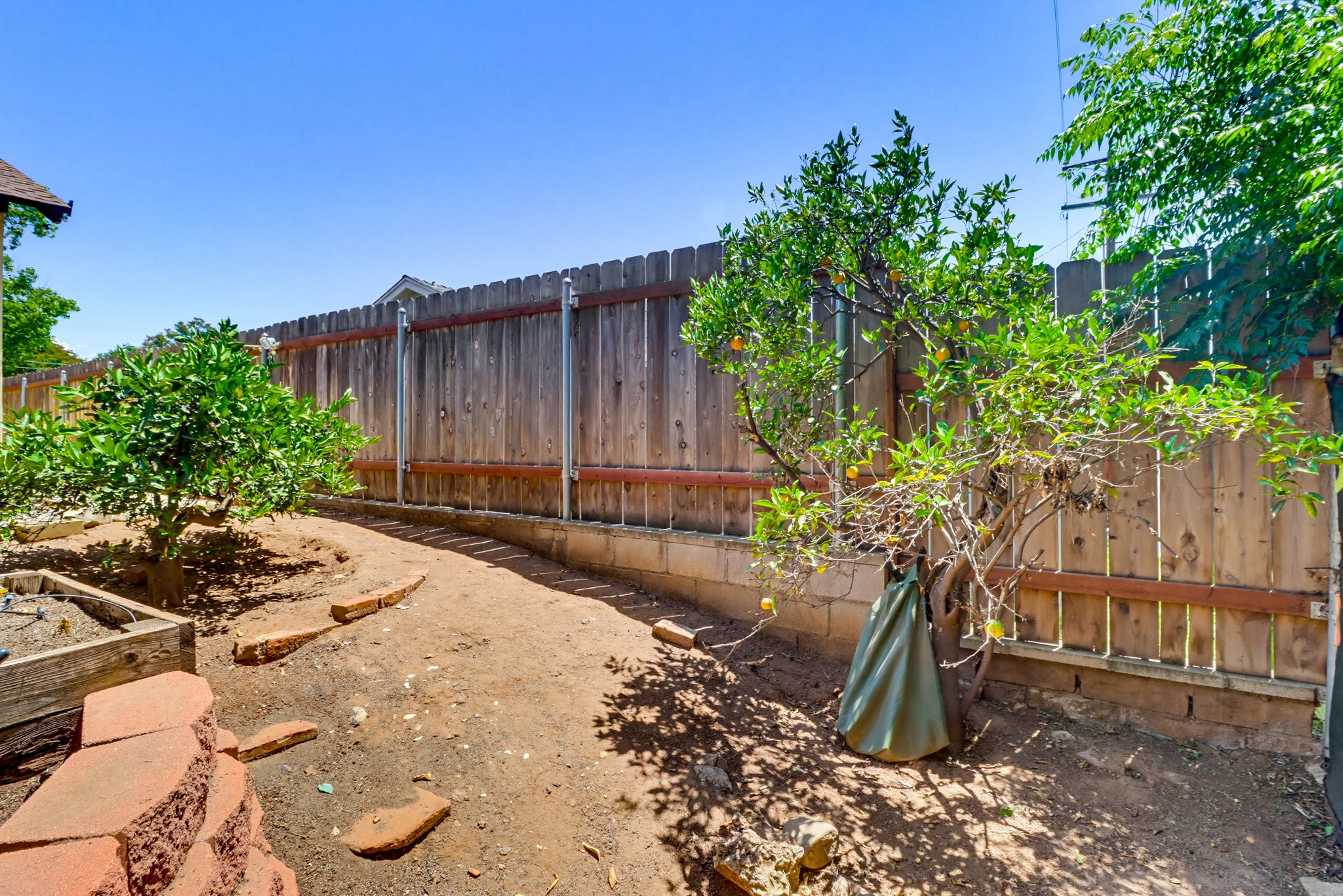 Virtual tour photo 42 of 49 for 1284 Tangerine St