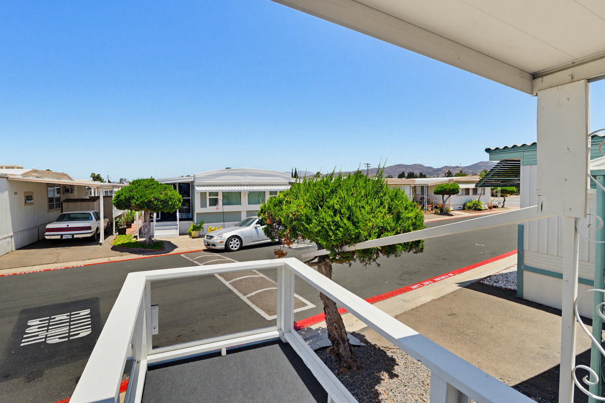 Virtual tour photo 8 of 35 for 1285 E Washington Ave Spc 102