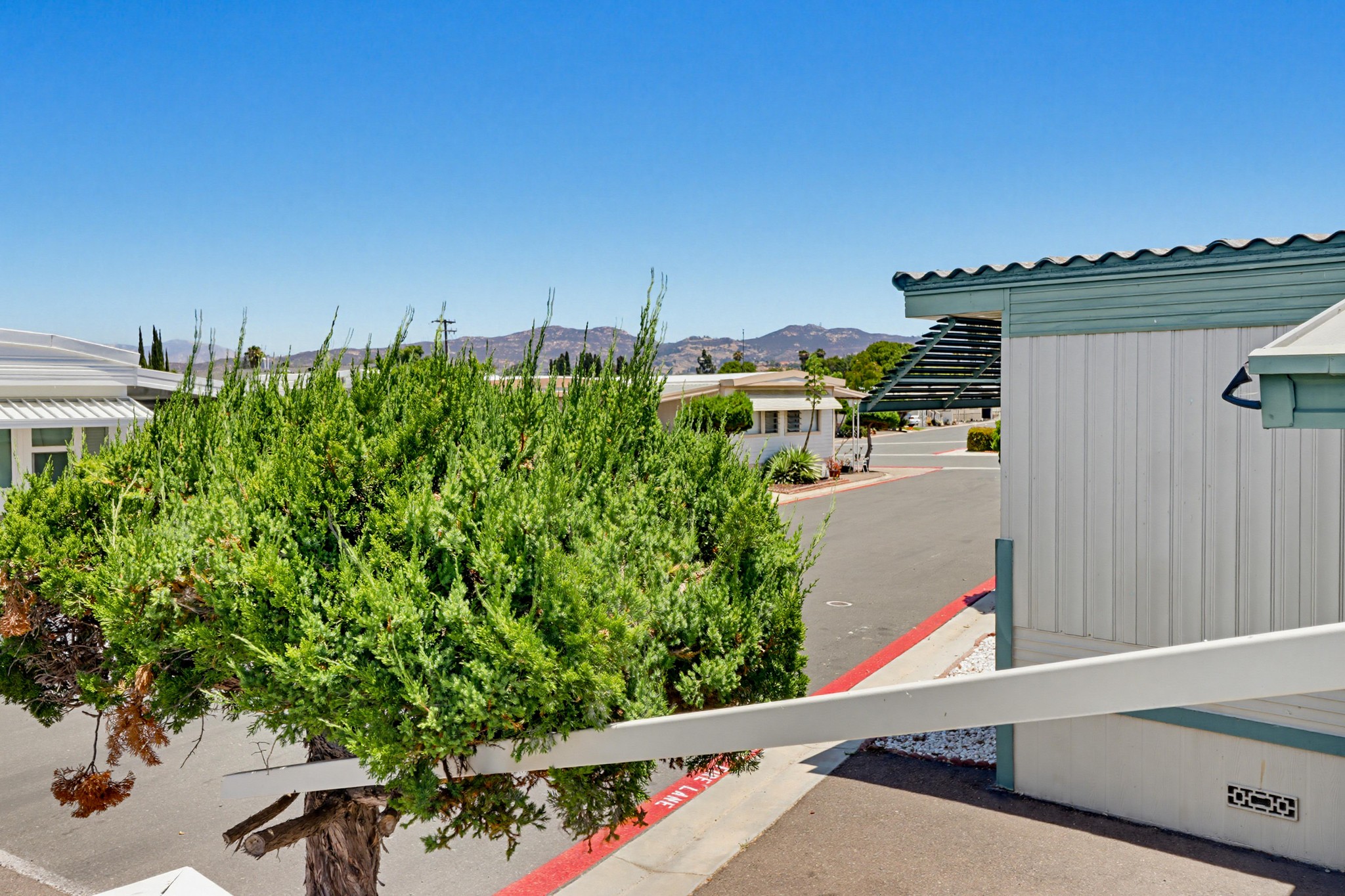 Virtual tour photo 9 of 35 for 1285 E Washington Ave Spc 102