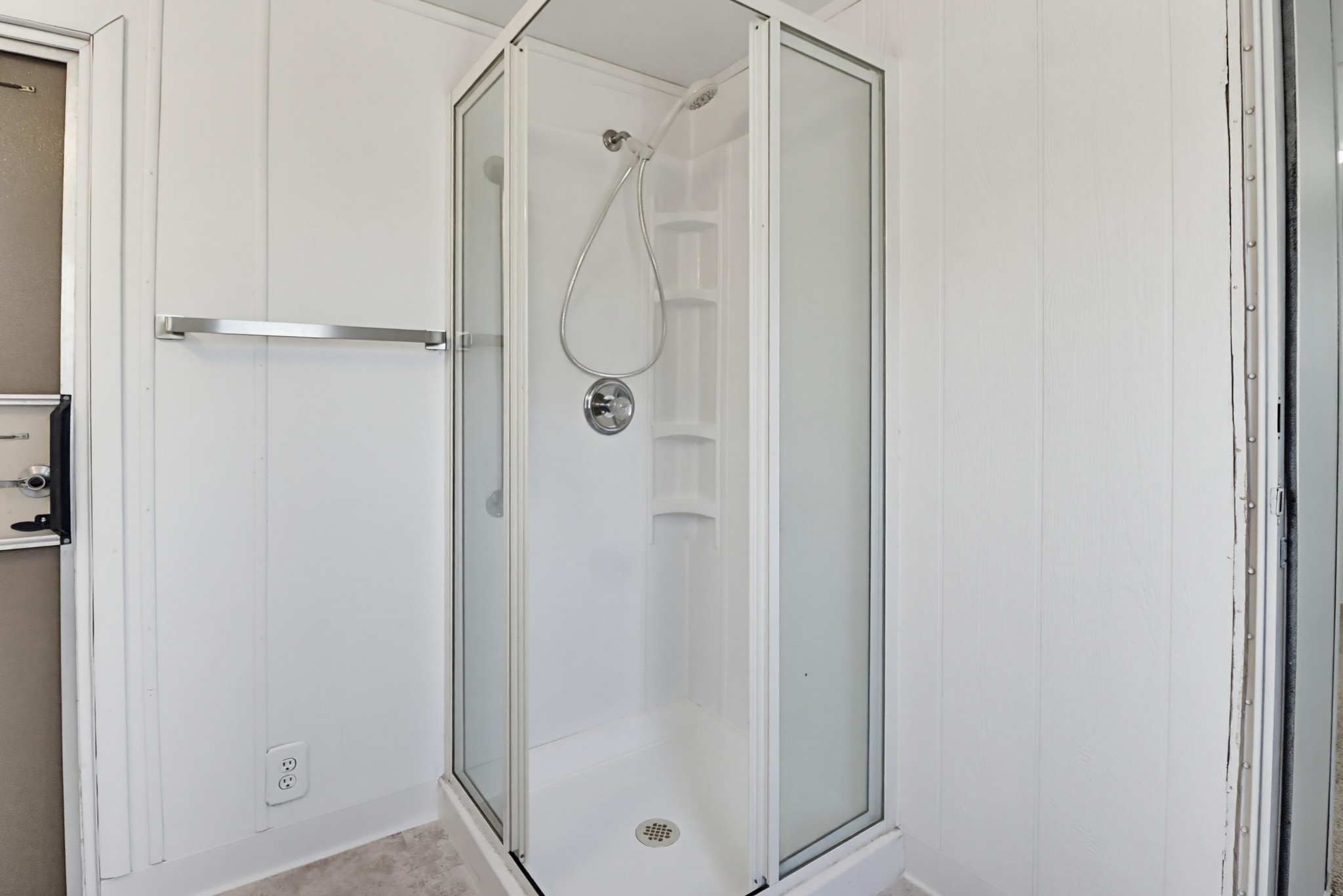 Virtual tour photo 24 of 35 for 1285 E Washington Ave Spc 102